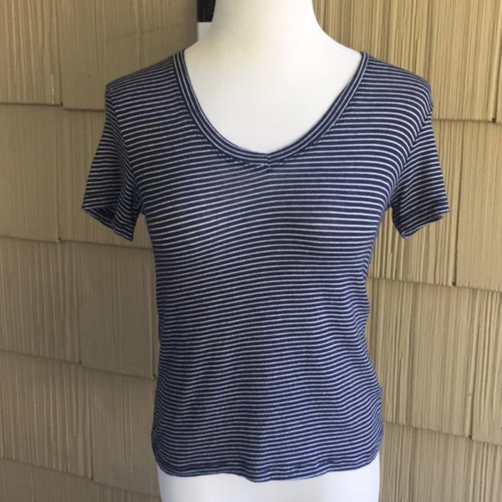 Brandy Melville Navy V neck T-shirt